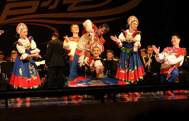 中国的舞蹈vs俄罗斯舞蹈